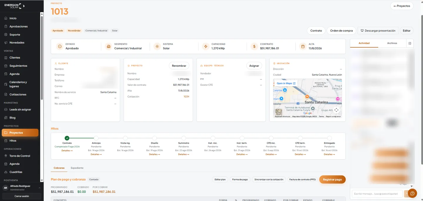 Ficha de un proyecto en el ERP de Energon Solar con los datos del cliente, la línea de tiempo de hitos con fechas estimadas y el plan de pago que muestra lo programado, lo cobrado y lo que falta por cobrar.